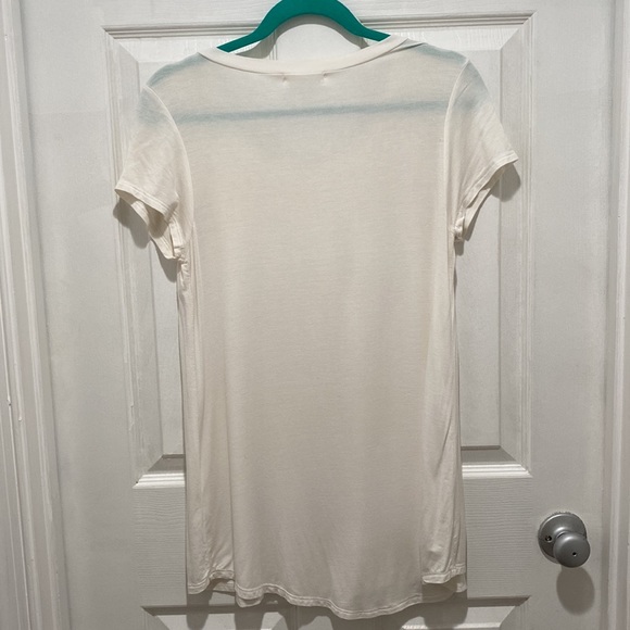 Coco & Main White Tunic Tee - Medium - EUC - Picture 3 of 4